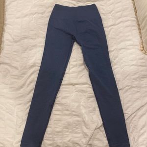 Alphalete leggings size small in blue